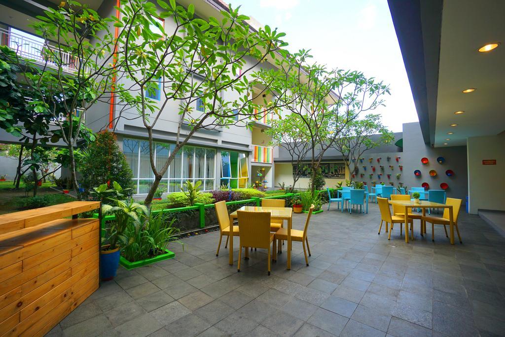 Pop! Hotel Sangaji Джок'якарта Екстер'єр фото